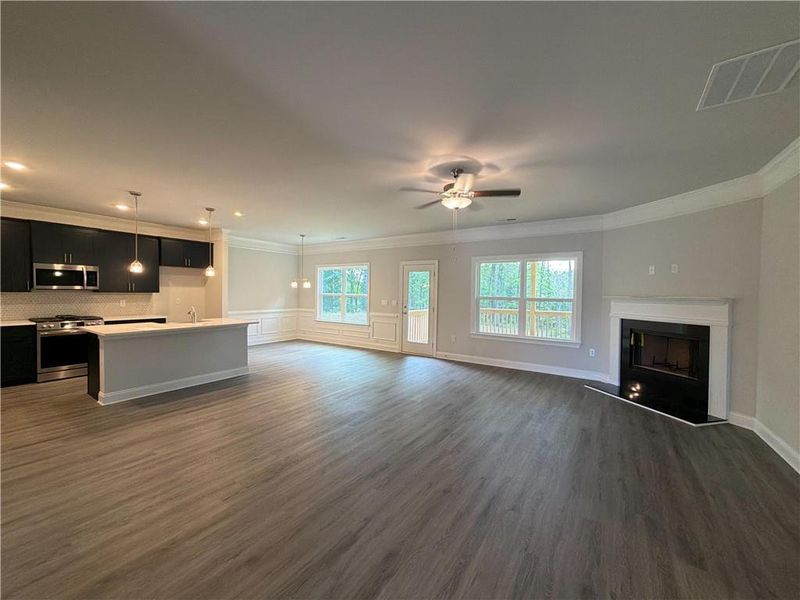 Spacious, unfurnished interior of a new home in Tuscany Hills, Douglasville (Image 24).