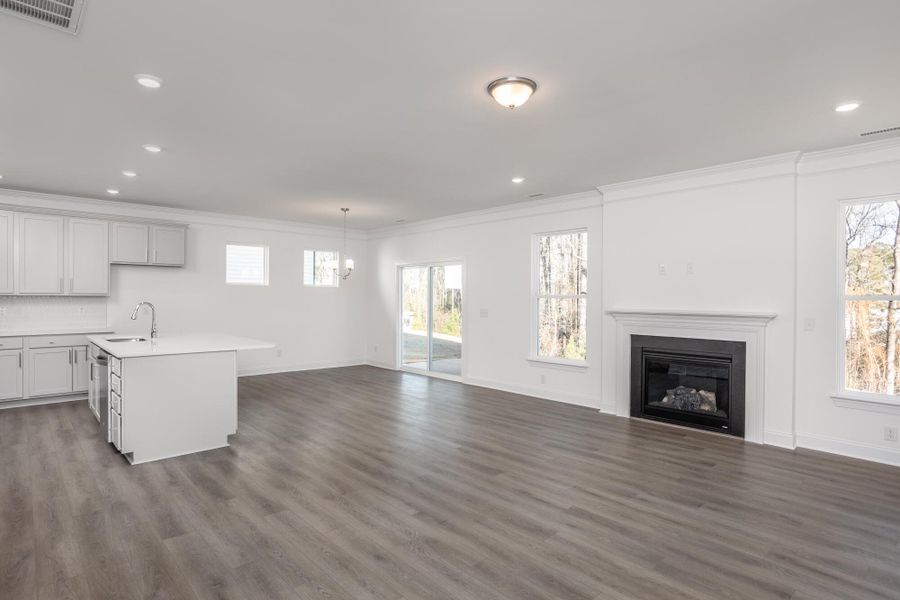 Spacious, unfurnished interior of a new home in Daniel Farms, Benson (Image 18).