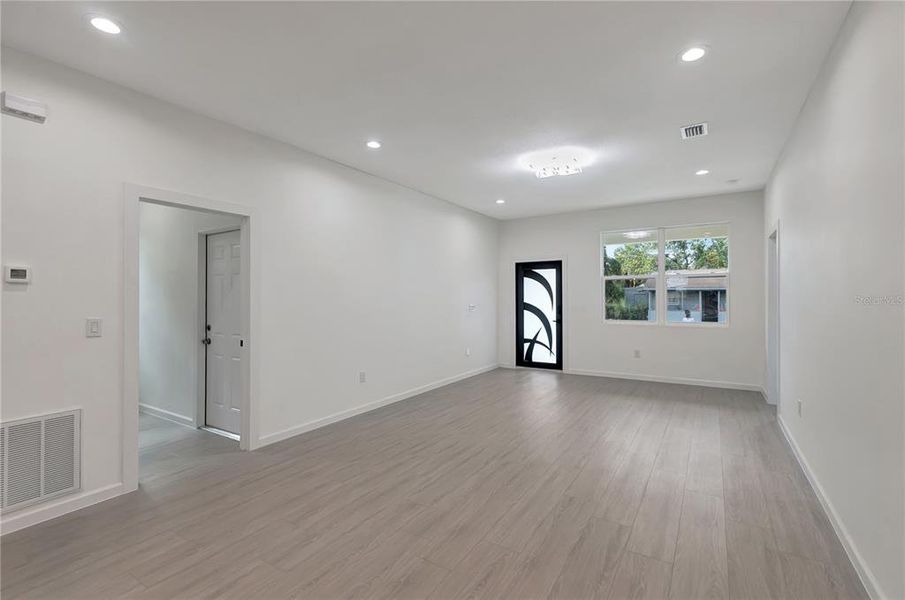 Spacious, unfurnished interior of a new home in , Tampa (Image 22). Spacious, unfurnished interior of a new home in , Tampa (Image 22).