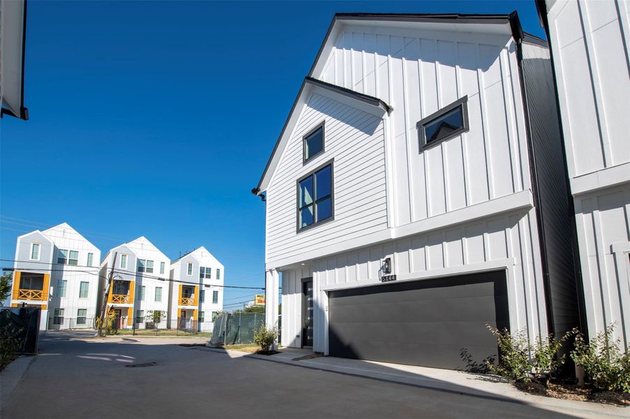 Front exterior of a new home in , Houston, TX, highlighting curb appeal (Image 26).