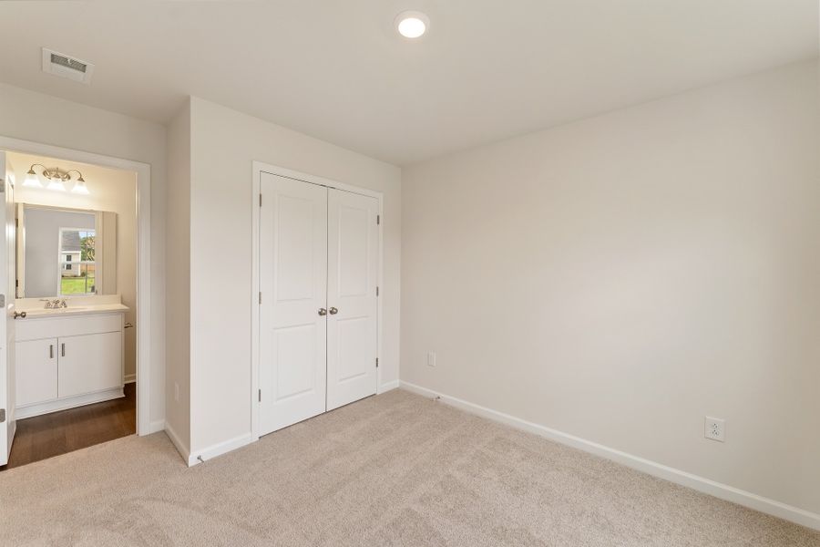 Spacious, unfurnished interior of a new home in Evergreen, Spartanburg (Image 16). Spacious, unfurnished interior of a new home in Evergreen, Spartanburg (Image 16).