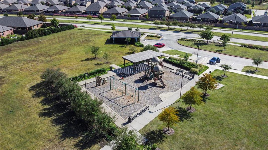 Community amenities in , Fate (Image 25).