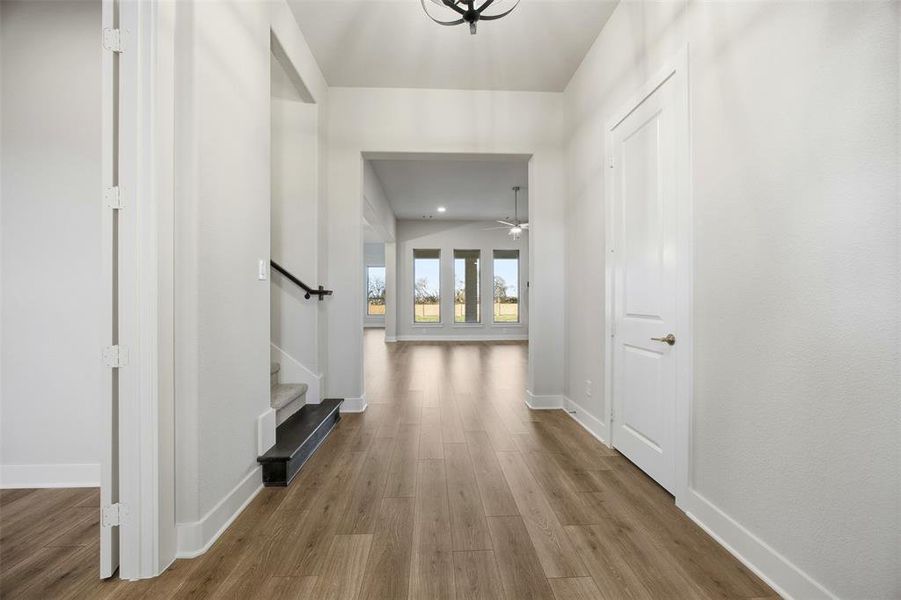 Spacious, unfurnished interior of a new home in Levante - 1 Acre Lots, Waxahachie (Image 17).