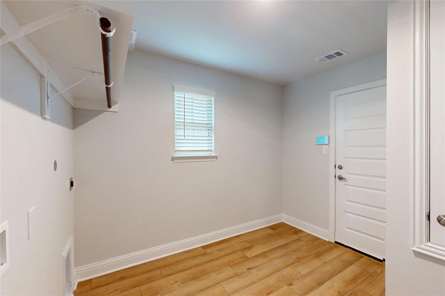 Spacious, unfurnished interior of a new home in Cypress Green, Hockley (Image 16). Spacious, unfurnished interior of a new home in Cypress Green, Hockley (Image 16).