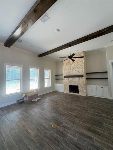 Spacious, unfurnished interior of a new home in , Tyler (Image 4).