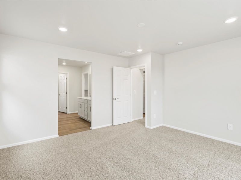 Spacious, unfurnished interior of a new home in Revere at Johnstown, Johnstown (Image 14).