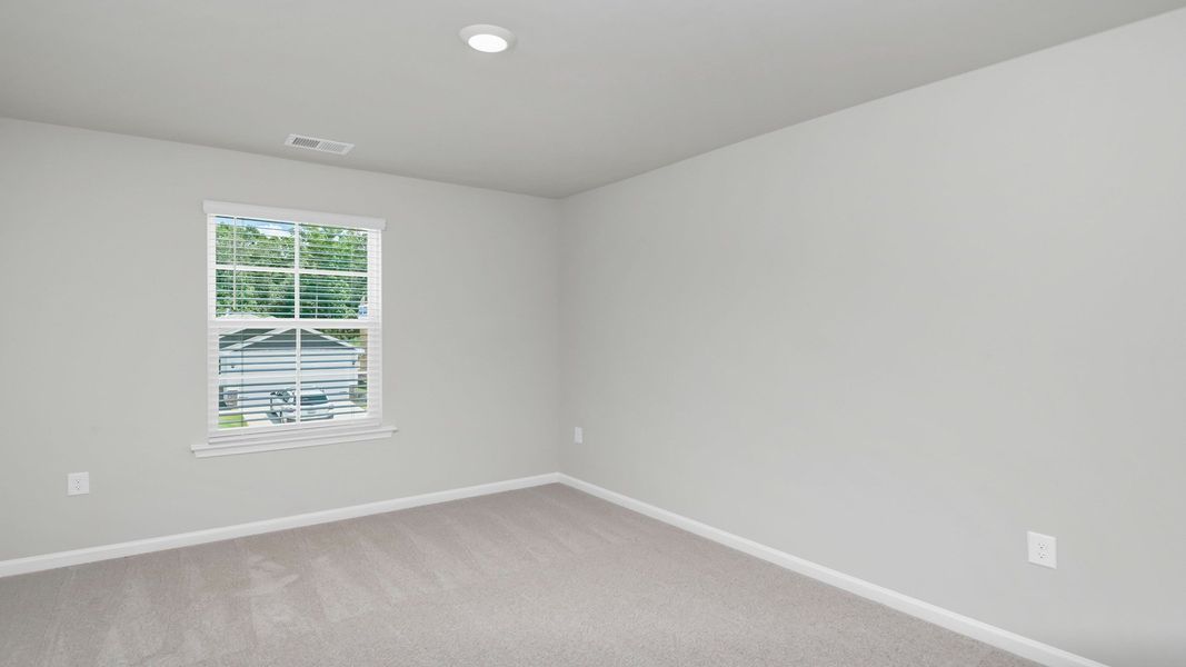 Spacious, unfurnished interior of a new home in Livingston Woods, Irmo (Image 24).