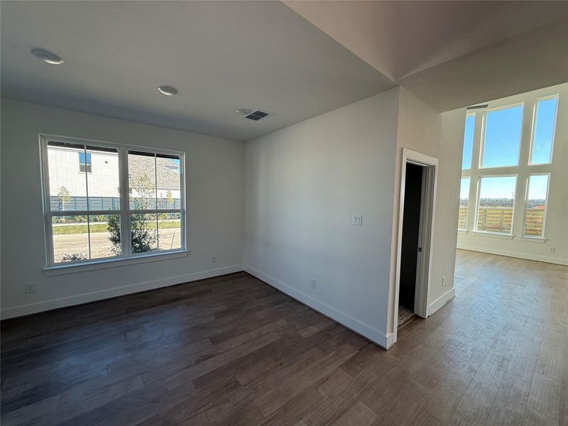 Spacious, unfurnished interior of a new home in Austin Point, Richmond (Image 9).