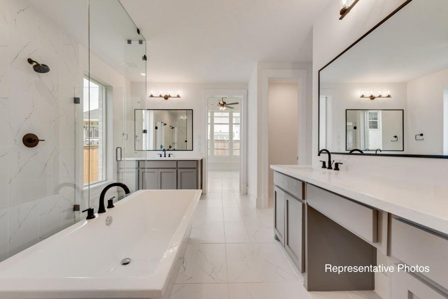 Representative furnished interior of a home built from the Grandview by Grand Homes in Silverleaf Estates in Frisco, Frisco (Image 8).