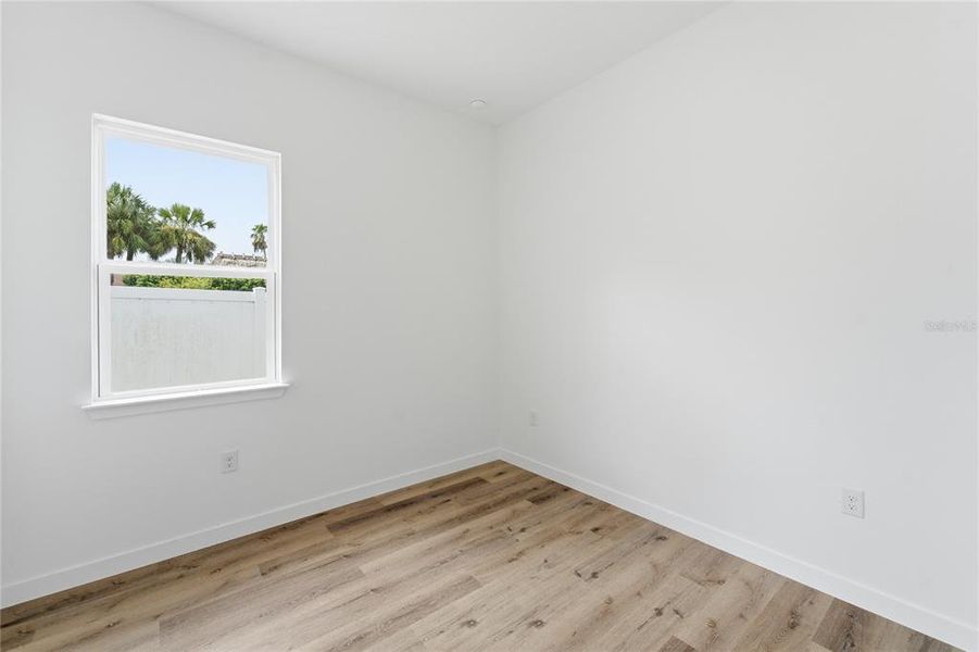 Spacious, unfurnished interior of a new home in , Ocala (Image 25).
