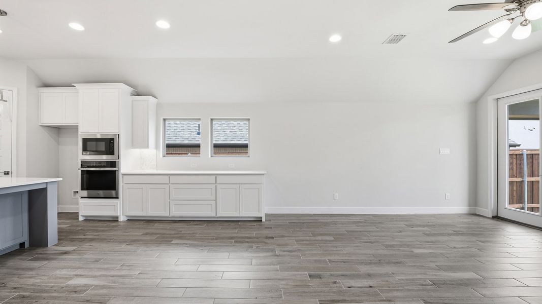 Spacious, unfurnished interior of a new home in Ventana, Fort Worth (Image 19). Spacious, unfurnished interior of a new home in Ventana, Fort Worth (Image 19).