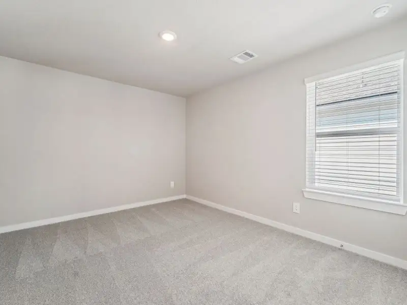 Spacious, unfurnished interior of a new home in Massey Oaks Village, Pearland (Image 18). Spacious, unfurnished interior of a new home in Massey Oaks Village, Pearland (Image 18).