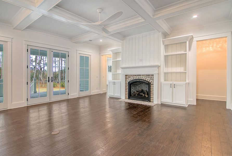 Spacious, unfurnished interior of a new home in , Ravenel (Image 11).