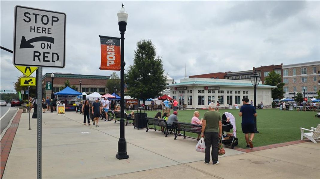 Image 54 of a home in Byers Park.