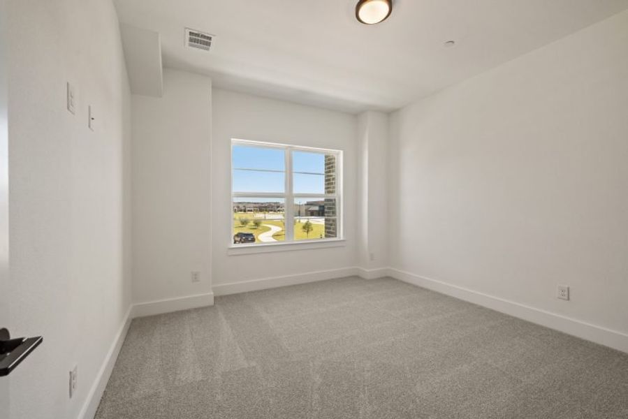 Spacious, unfurnished interior of a new home in Mosaic, Celina (Image 20).