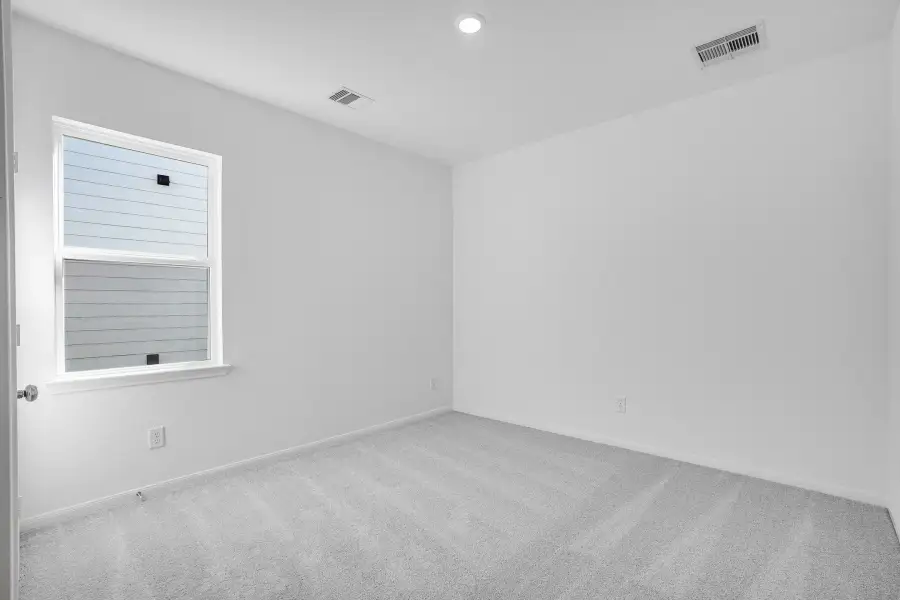 Spacious, unfurnished interior of a new home in Ryehill, Richmond (Image 18).