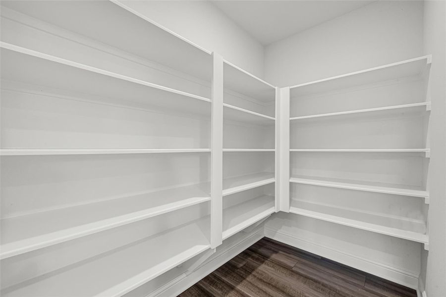 Spacious, unfurnished interior of a new home in Stonebrooke, Conroe (Image 10).