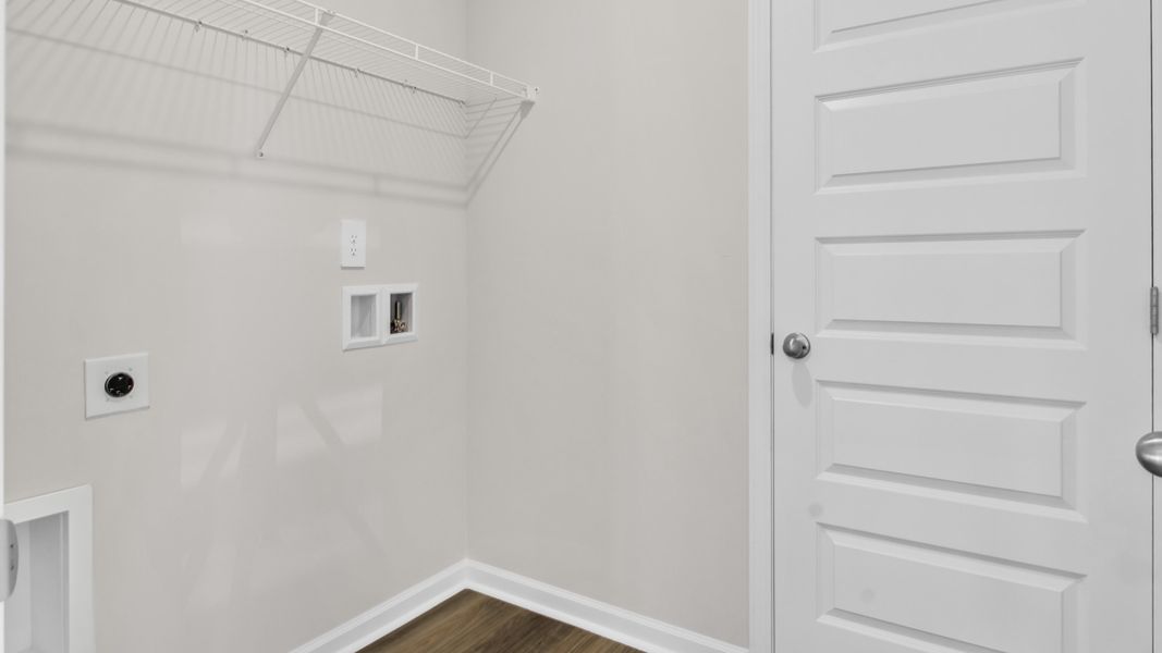 Spacious, unfurnished interior of a new home in Bailey Park, Fayetteville (Image 22).