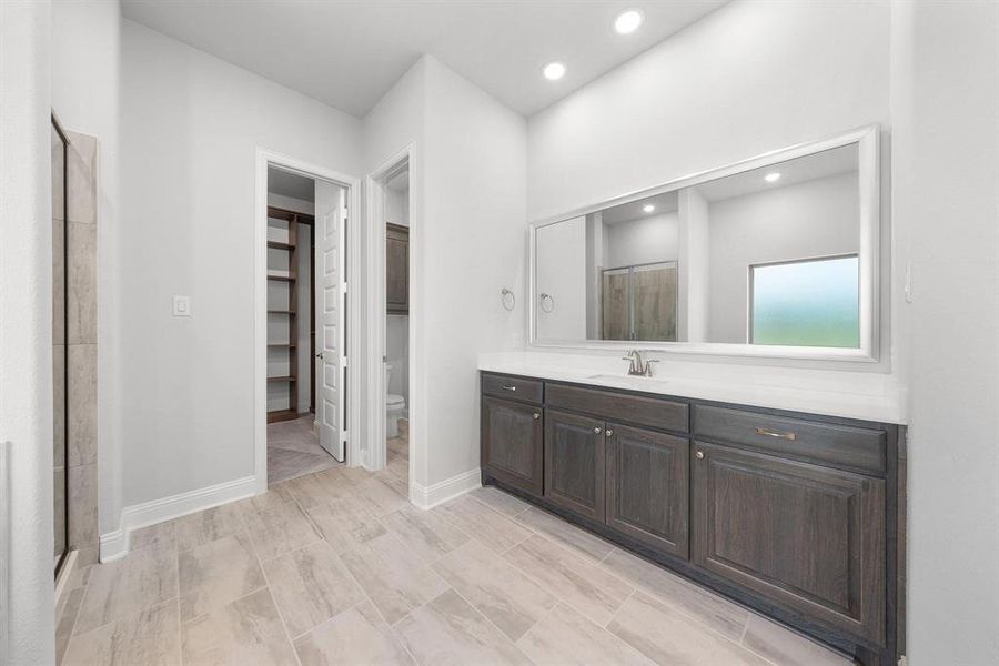 Furnished interior view inside a new home in Heath Golf and Yacht, Heath (Image 14).