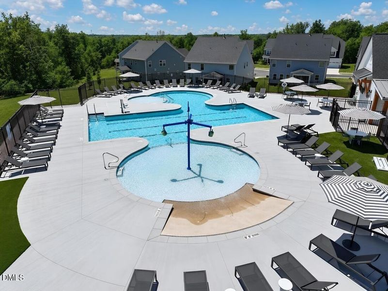 Silverstone Community Amenity Pool (3)