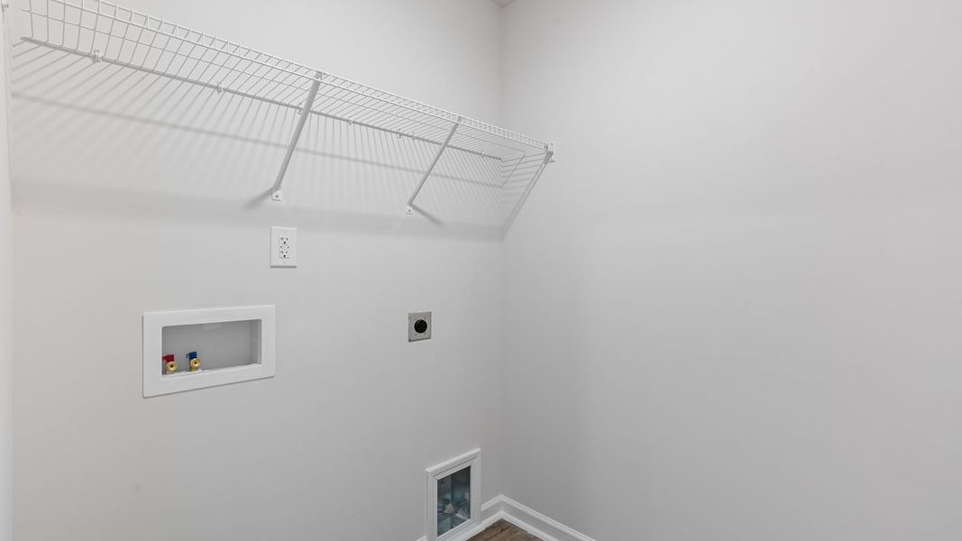 Spacious, unfurnished interior of a new home in Willow Mill, Thomasville (Image 18).