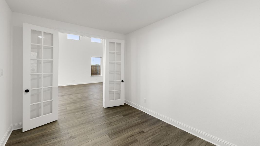 Spacious, unfurnished interior of a new home in Hillside Village 40s, Celina (Image 20).