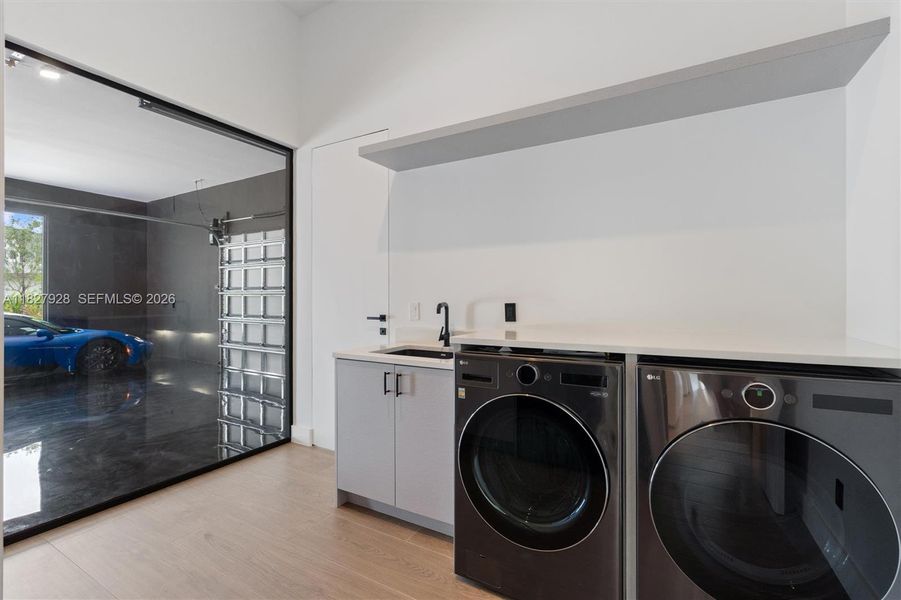 Furnished interior view inside a new home in , Davie (Image 9).