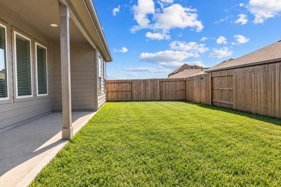 Exterior details and patio area of a home in Grand Oaks Reserve, Cleveland (Image 25).