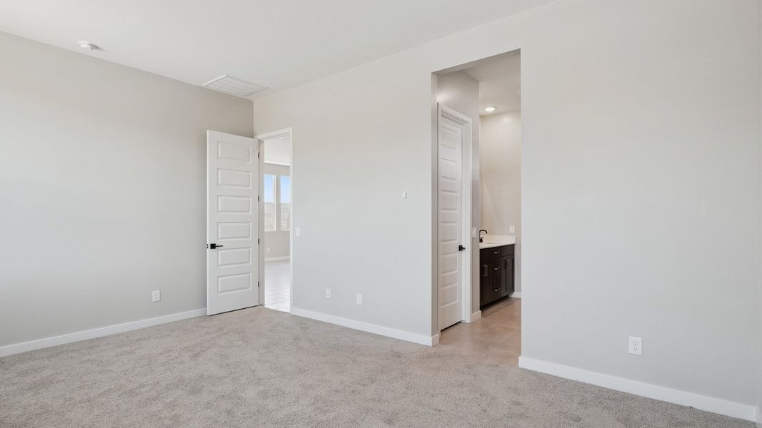 Spacious, unfurnished interior of a new home in Upper Canyon, Phoenix (Image 16).