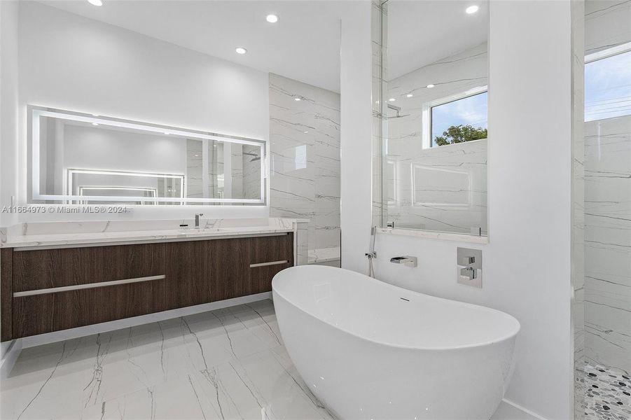 Furnished interior view inside a new home in , Cape Coral (Image 6).