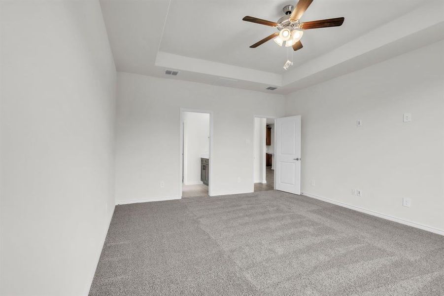 Spacious, unfurnished interior of a new home in The Landing at Hidden Lakes, McKinney (Image 16).