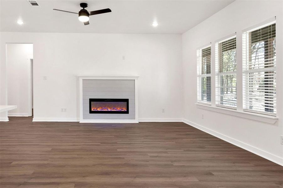 Spacious, unfurnished interior of a new home in , Payne Springs (Image 22). Spacious, unfurnished interior of a new home in , Payne Springs (Image 22).