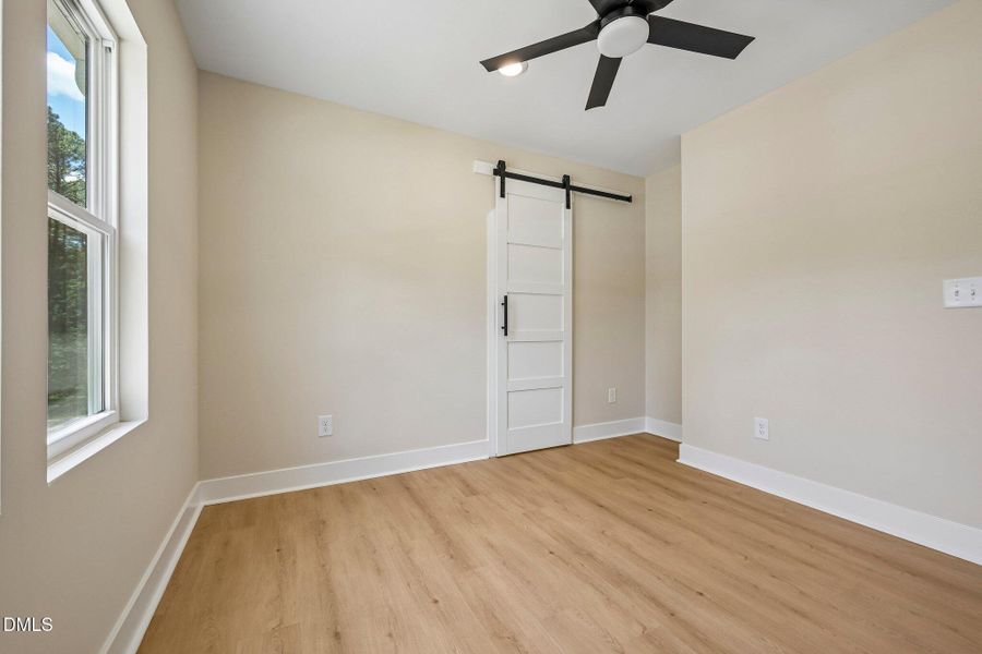 24-web-or-mls-Berwyn Ave-S1405-024