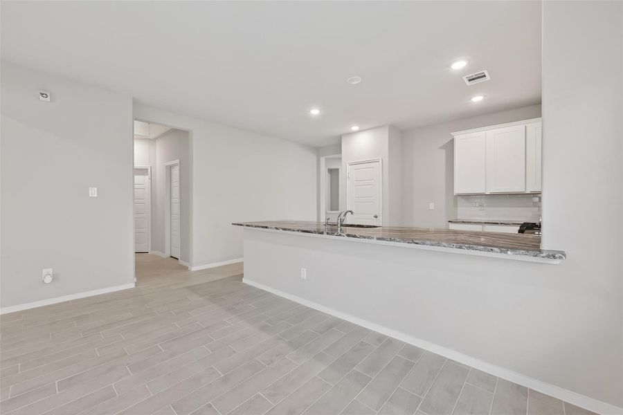 Spacious, unfurnished interior of a new home in Grand Magnolia, Magnolia (Image 34).