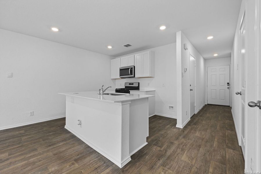 Furnished interior view inside a new home in Blue Ridge Ranch, San Antonio (Image 8).