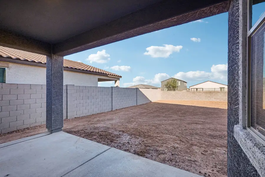 Covered patio. Finishes and options may vary.