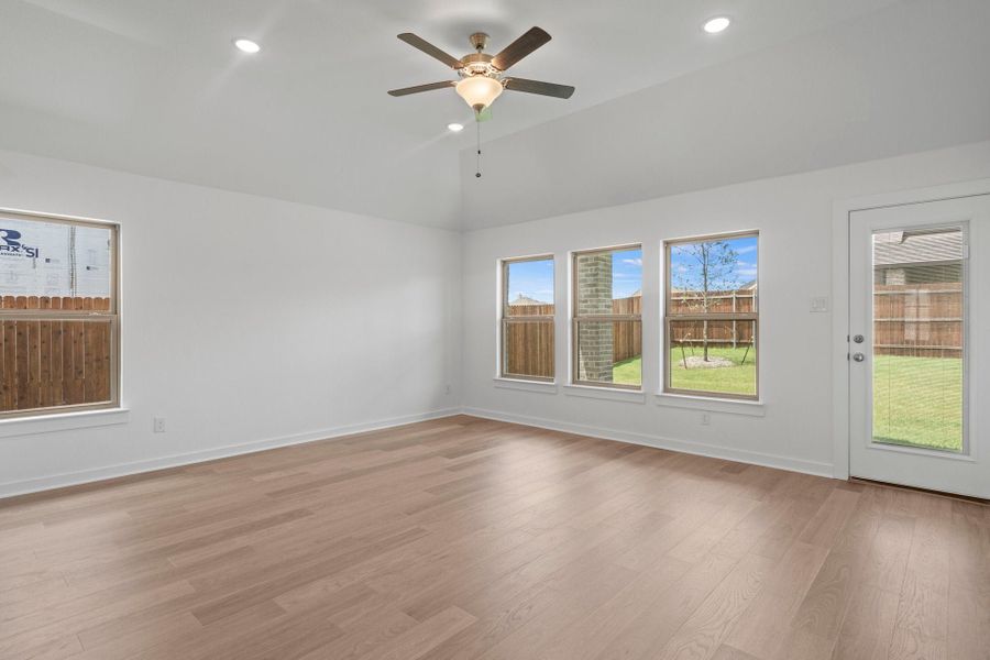 4br New Home in Fort Worth, TX.  - Slide 18