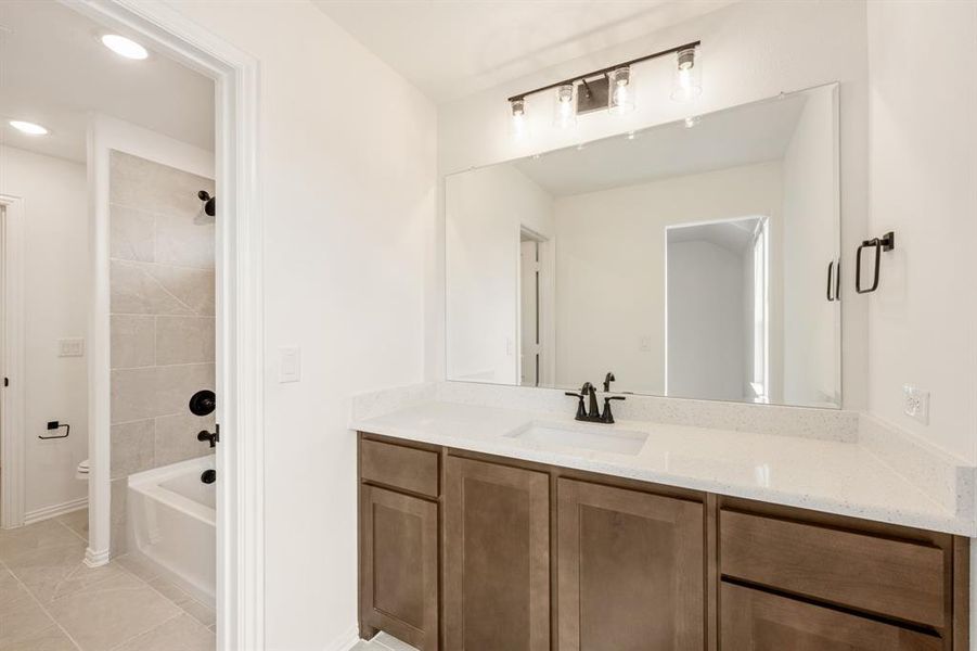 Furnished interior view inside a new home in Sonoma Verde, Rockwall (Image 11).