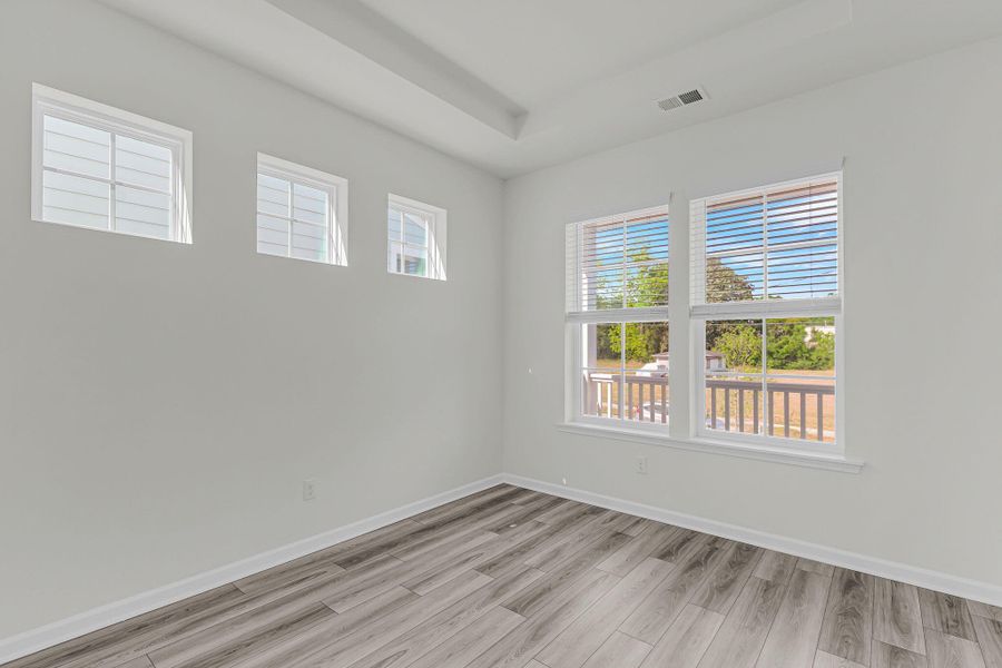 Spacious, unfurnished interior of a new home in , North Charleston (Image 19).