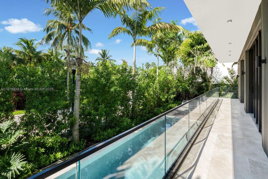 Image 47 of a home in .