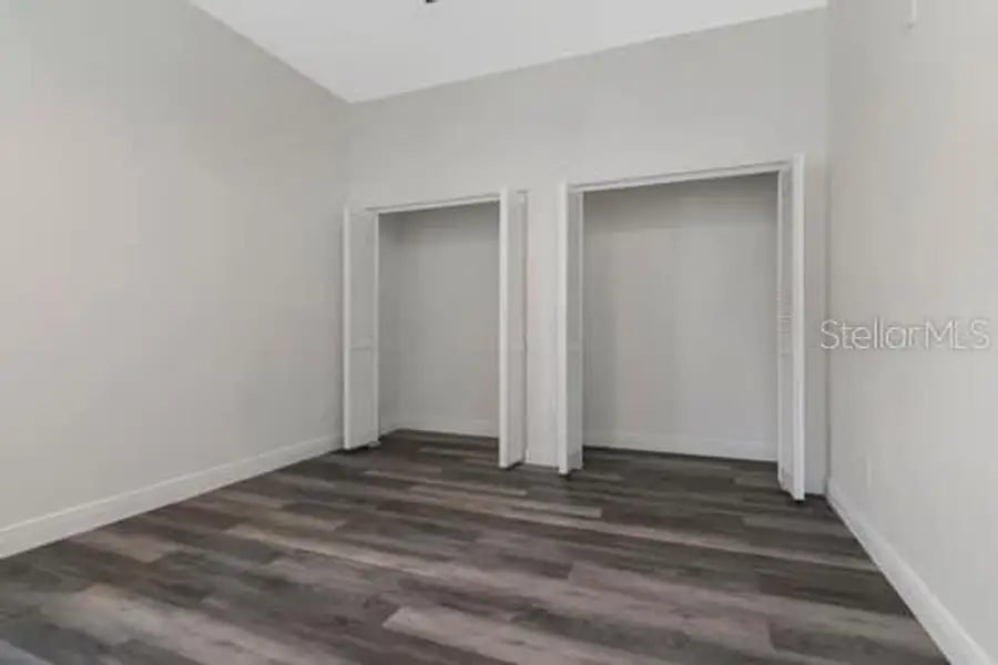 Spacious, unfurnished interior of a new home in , Tampa (Image 18).