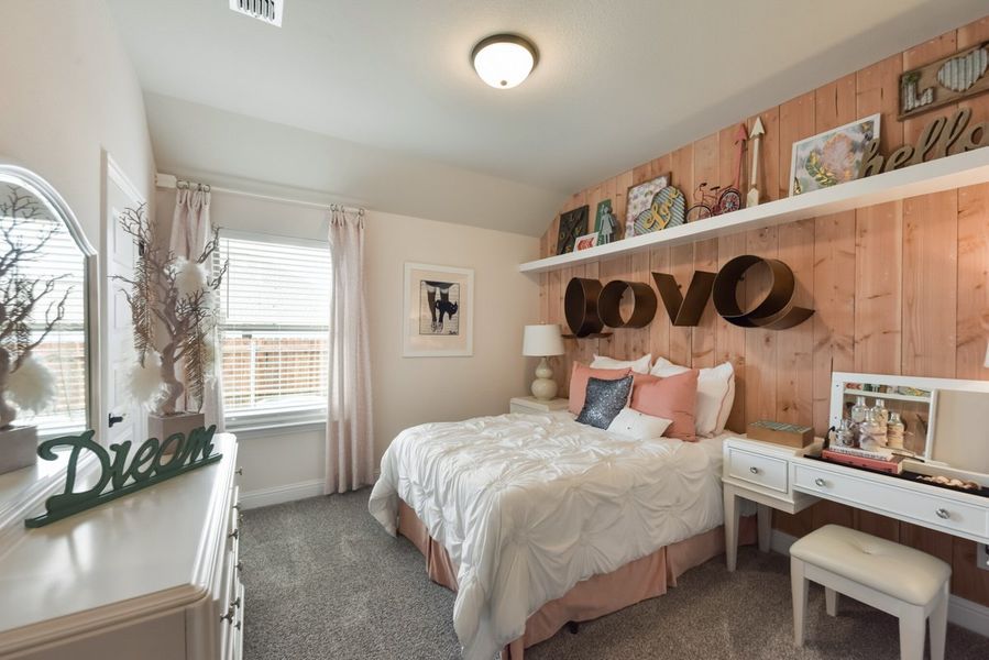 Furnished interior view inside a new home in Las Lomas, Forney (Image 14).