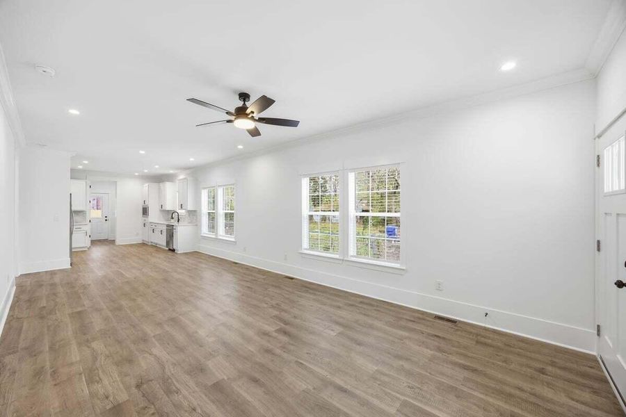 Spacious, unfurnished interior of a new home in , North Charleston (Image 11).