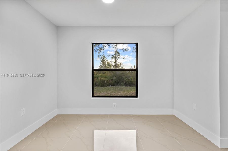 Spacious, unfurnished interior of a new home in , Lehigh Acres (Image 15).