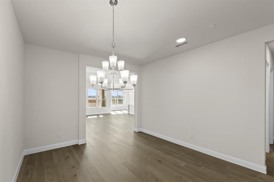 08. 1328 David - Dining (2)