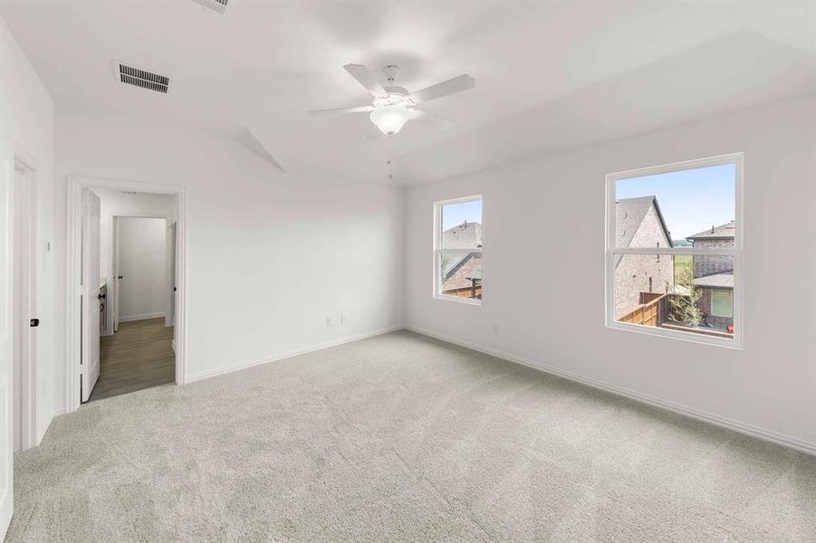 Spacious, unfurnished interior of a new home in Creekview Fossil Ridge, Pilot Point (Image 23). Spacious, unfurnished interior of a new home in Creekview Fossil Ridge, Pilot Point (Image 23).