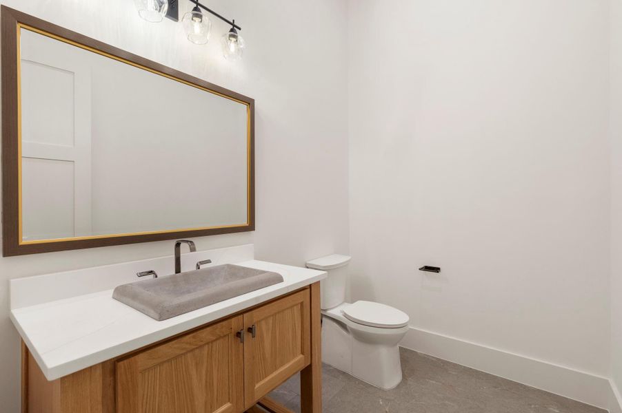 1/2 bath