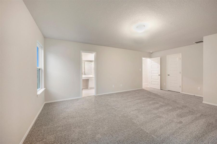 Spacious, unfurnished interior of a new home in Carillon, Manor (Image 7).