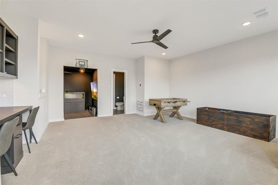 Furnished interior view inside a new home in Bridgeland 45', 50', 70', Cypress (Image 35). Furnished interior view inside a new home in Bridgeland 45', 50', 70', Cypress (Image 35).