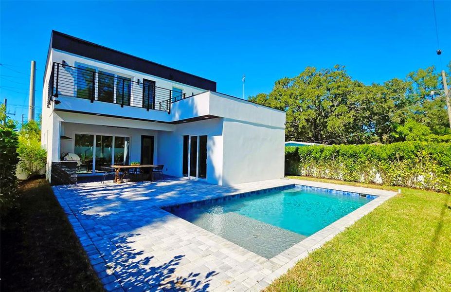 Exterior details and patio area of a home in , Sarasota (Image 39).